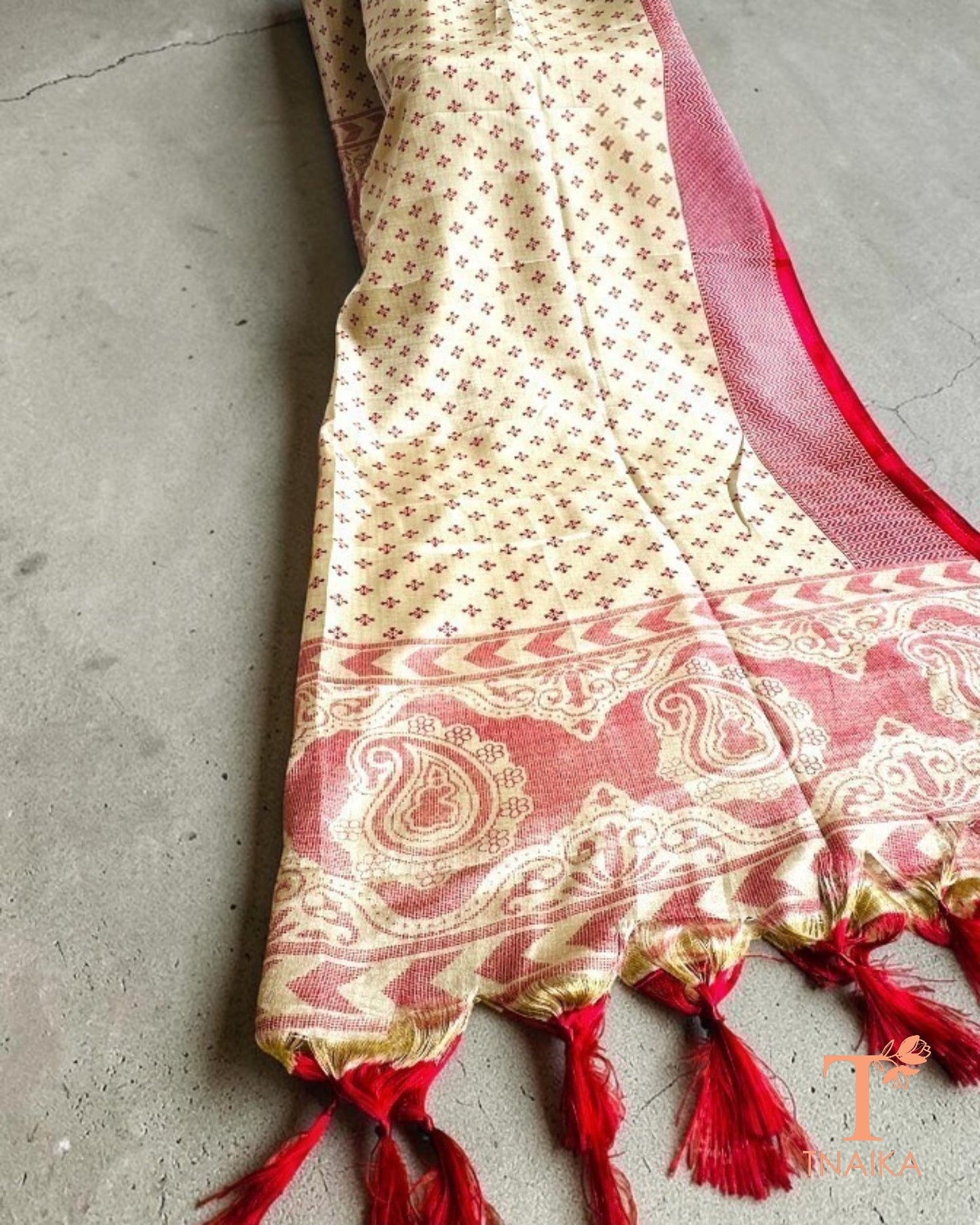 Traditional silk blend dupatta with luxurious look and comfortable feel.